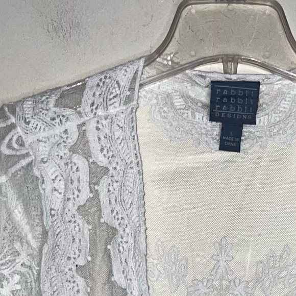 Rabbit Rabbit Rabbit White Cropped Lace and Crochet Button Front Top Size Large - Picture 8 of 8